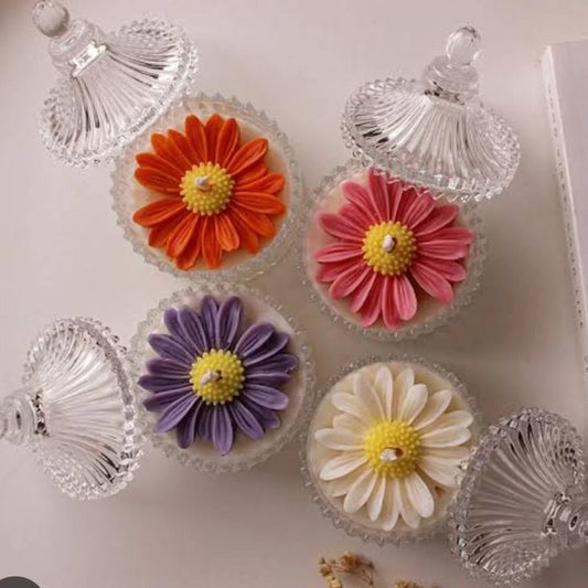 Crystal Jar with Daisy Topping Candle in (Pack of 4)
